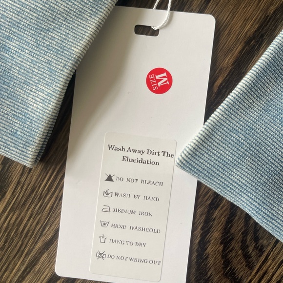 WORKOUT SET NEVER WORN - Picture 2 of 2